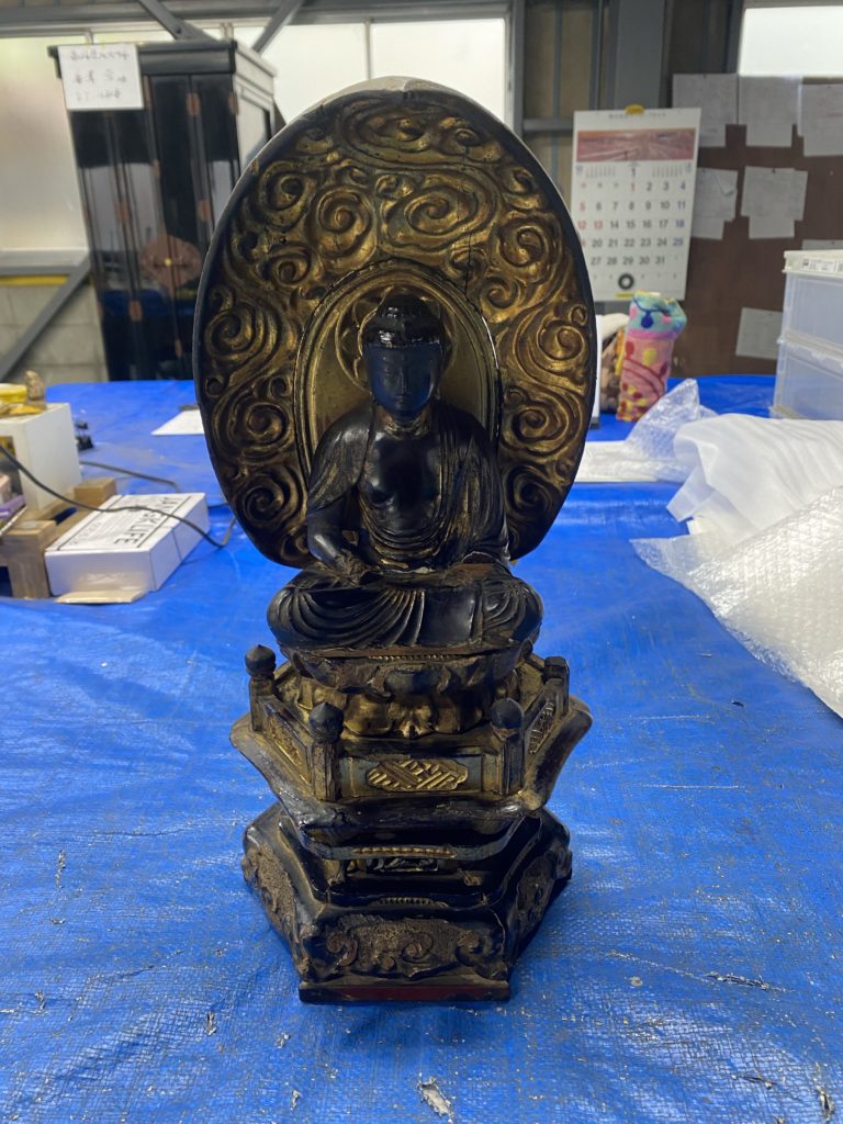 仏像修復（座釈迦修理）